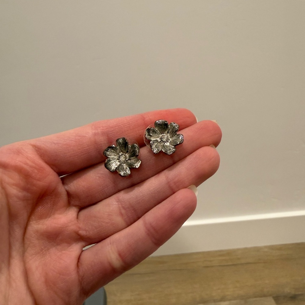 Silver Flower Studs